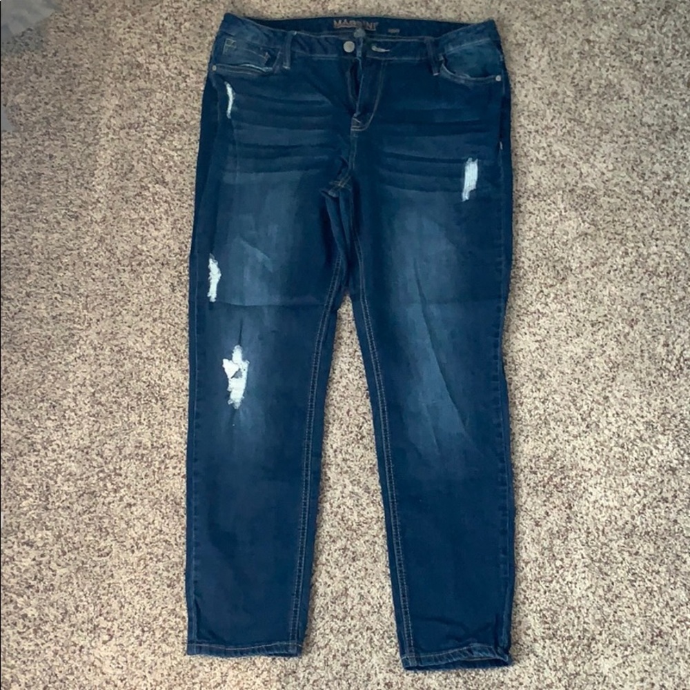 Massini Distressed Blue Jeans